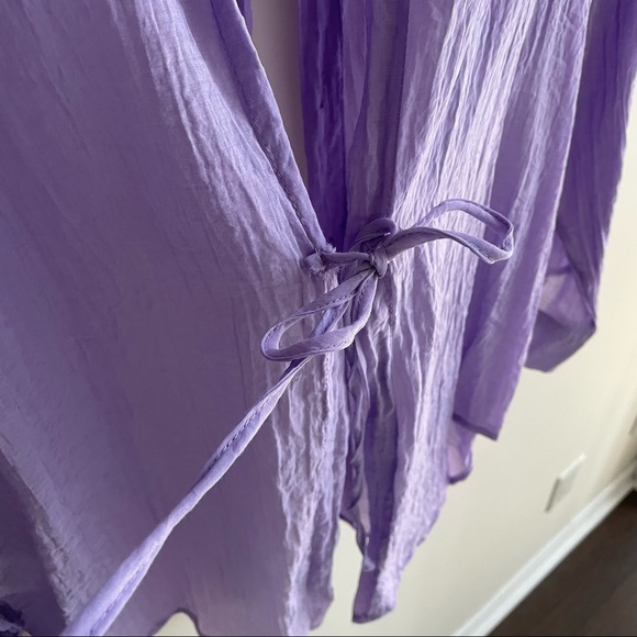 Open back lavender color shirt - Picture 3 of 3